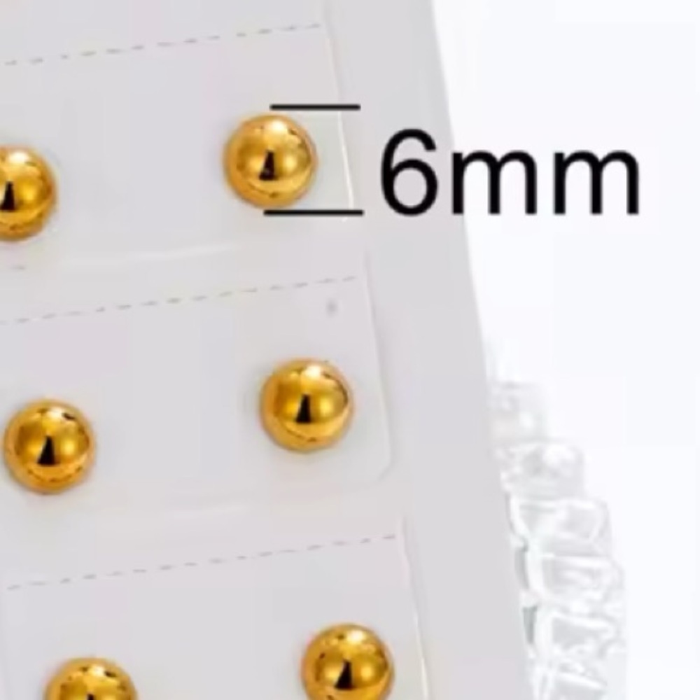 NWT Set of 3 Stud Earrings in Gold Tone - Picture 4 of 8